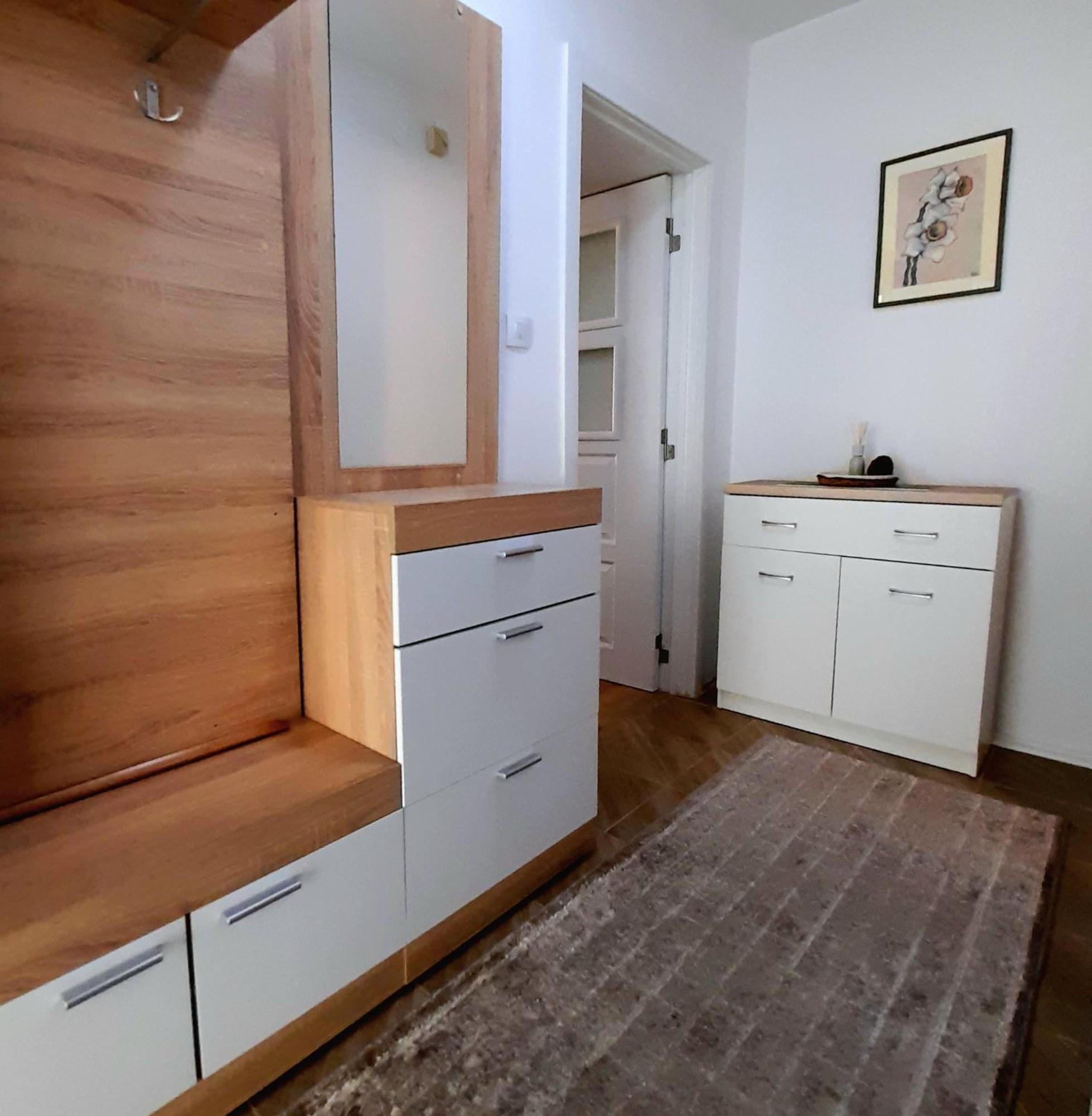 Central Modern Apt With Garden สตรูกา ภายนอก รูปภาพ