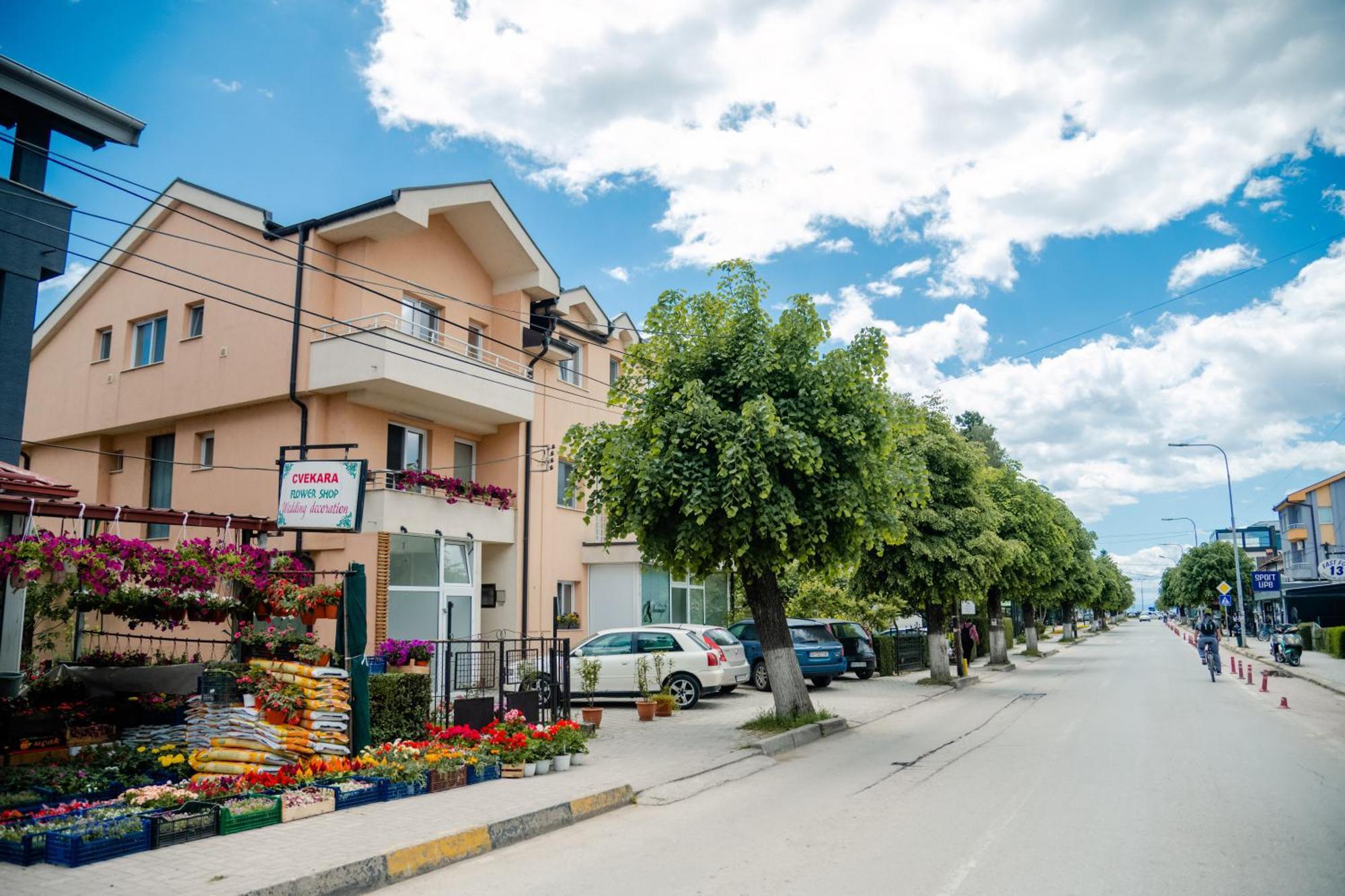 Central Modern Apt With Garden สตรูกา ภายนอก รูปภาพ